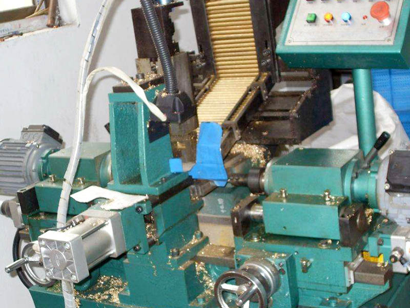 自動鉆攻機需要調試多久？