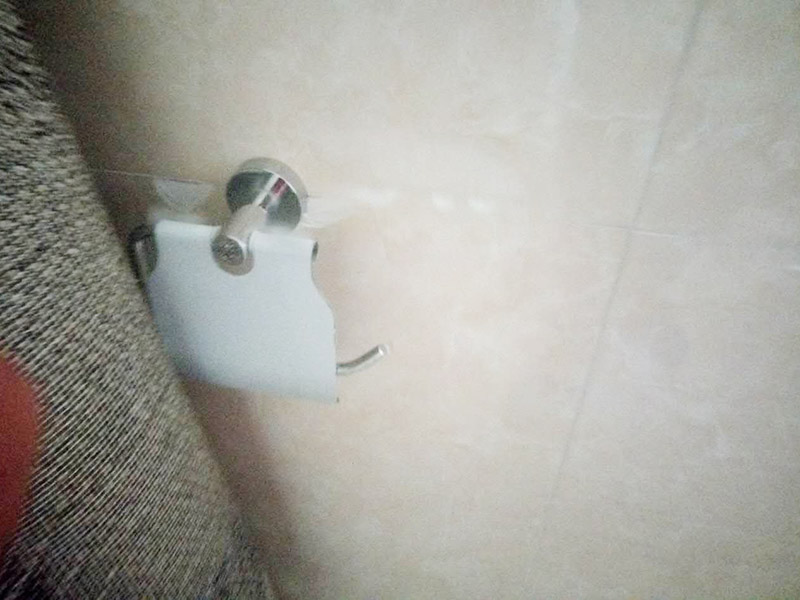 如何使用鉆孔機在墻面和瓷磚上打孔?手把手教你